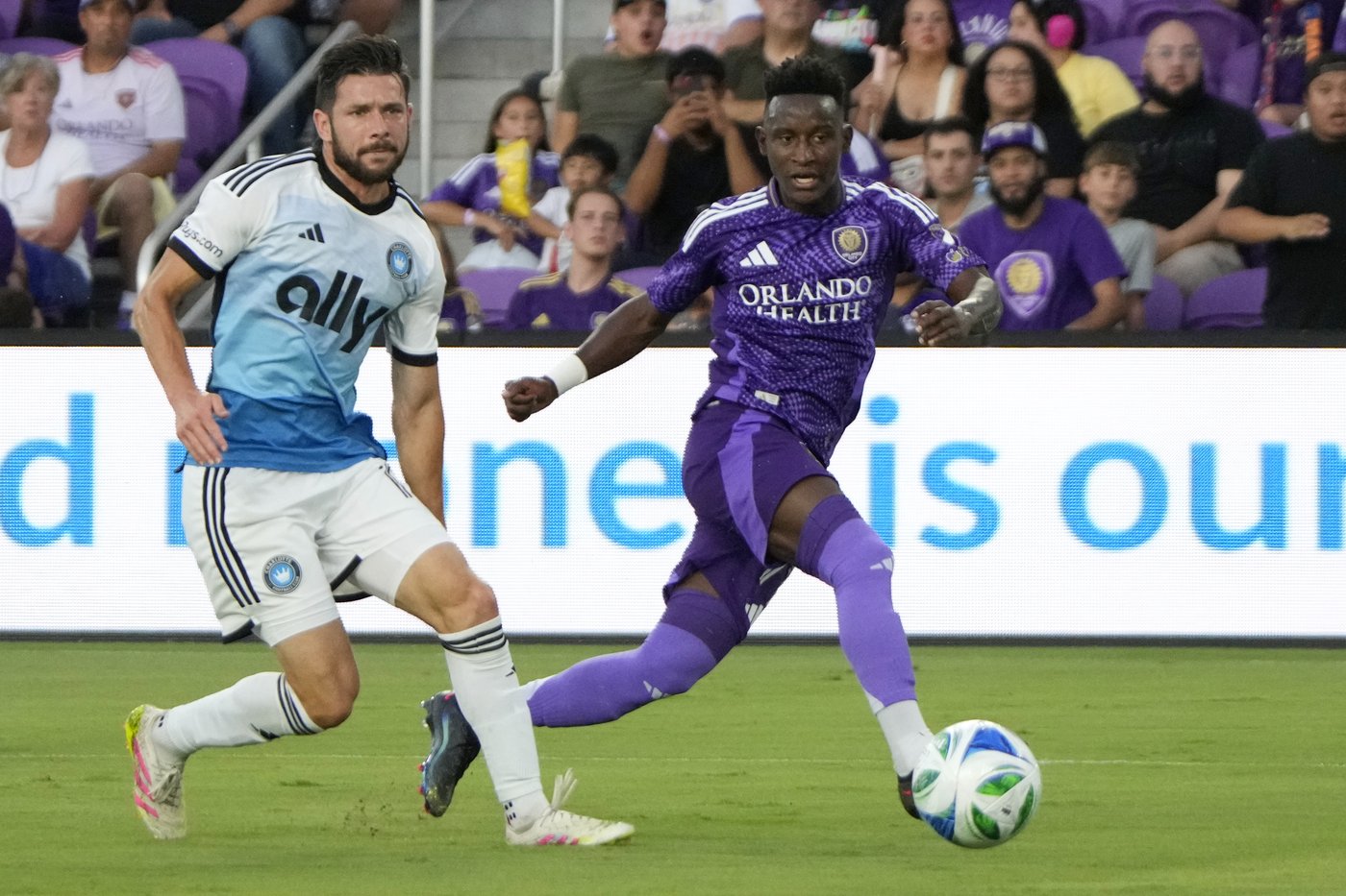 Ojeda scores again and Orlando keeps streak alive with 3-1 victory over Charlotte | iNFOnews.ca