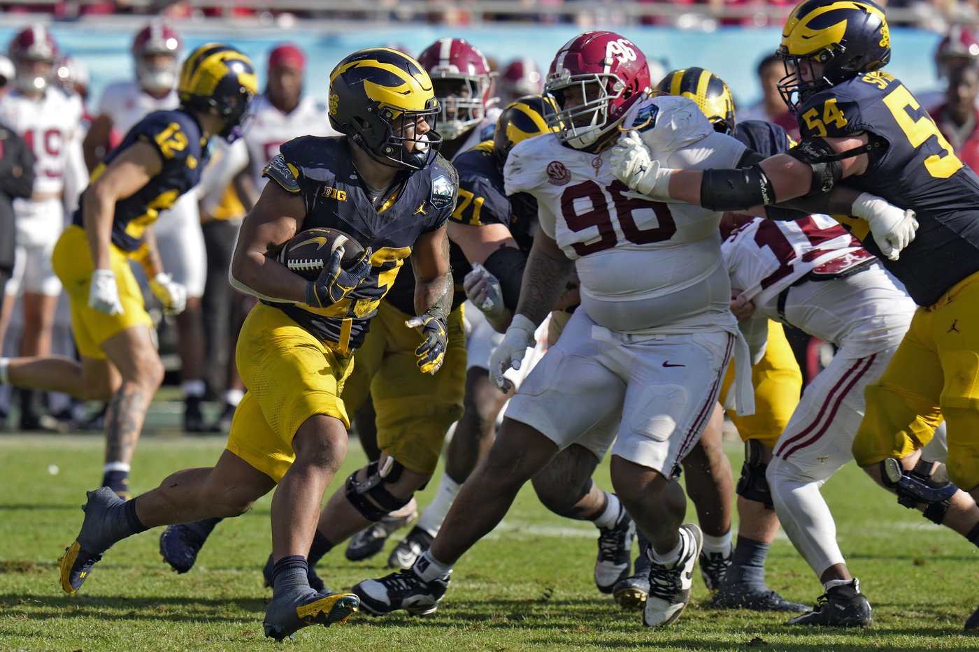 Michigan defense pressures Milroe all day, Wolverines beat No. 11 Alabama 19-13 in ReliaQuest Bowl | iNFOnews.ca Michigan defense pressures Milroe all day, Wolverines beat No. 11 Alabama 19-13 in ReliaQuest Bowl | iNFOnews.ca