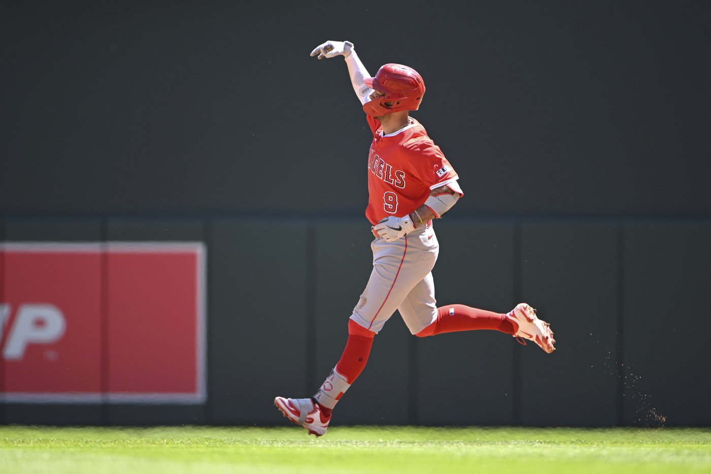Twins match season high with 13 hits in 5-1 win over Angels | iNFOnews.ca