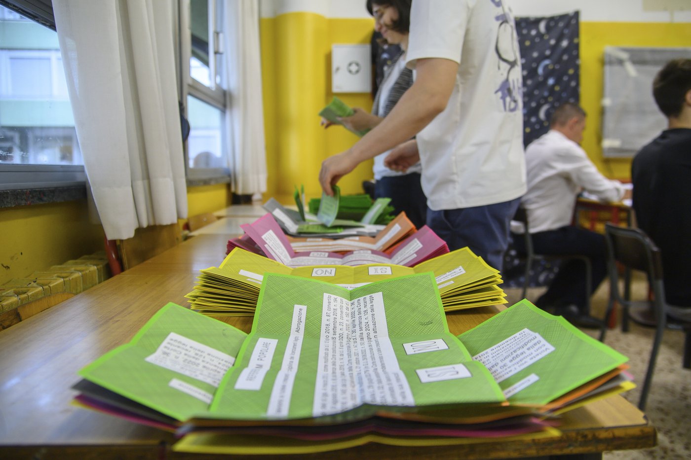 Italians vote on citizenship and job protections in referendums threatened by low turnout | iNFOnews.ca