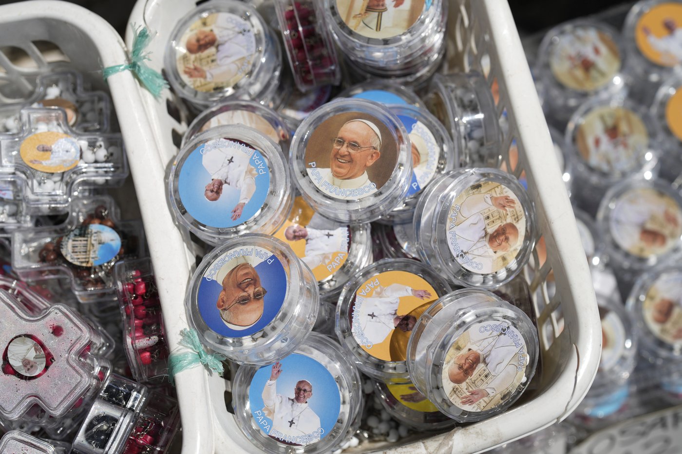 PHOTO COLLECTION: Day-Two-Obit-Pope-Francis-Global-Reaction | iNFOnews.ca PHOTO COLLECTION: Day-Two-Obit-Pope-Francis-Global-Reaction | iNFOnews.ca