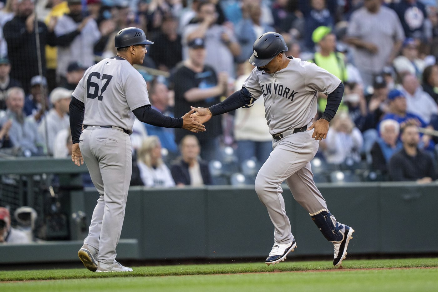 Grisham hits 2 homers to lead Yankees past Mariners 11-5, New York's Cabrera leaves in ambulance | iNFOnews.ca Grisham hits 2 homers to lead Yankees past Mariners 11-5, New York's Cabrera leaves in ambulance | iNFOnews.ca