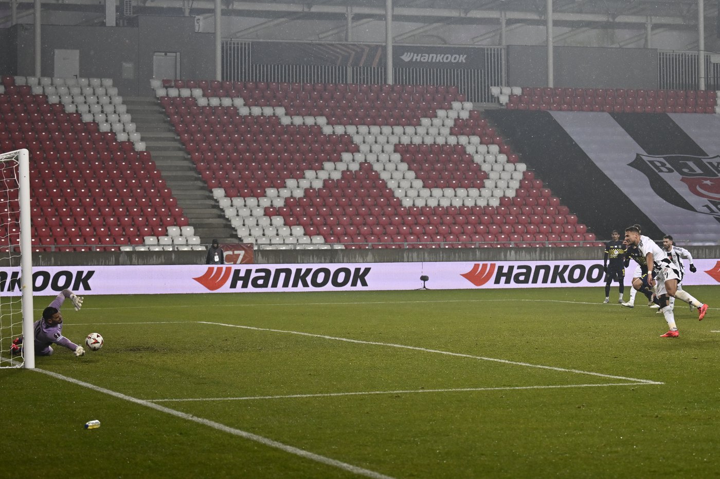 Hojlund scores 2 for Man United to give Amorim winning home debut in Europa League | iNFOnews.ca Hojlund scores 2 for Man United to give Amorim winning home debut in Europa League | iNFOnews.ca