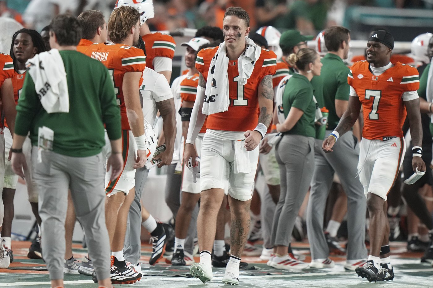 No. 5 Miami takes on No. 18 USF, and it's a matchup of quarterbacks who are on hot streaks | iNFOnews.ca