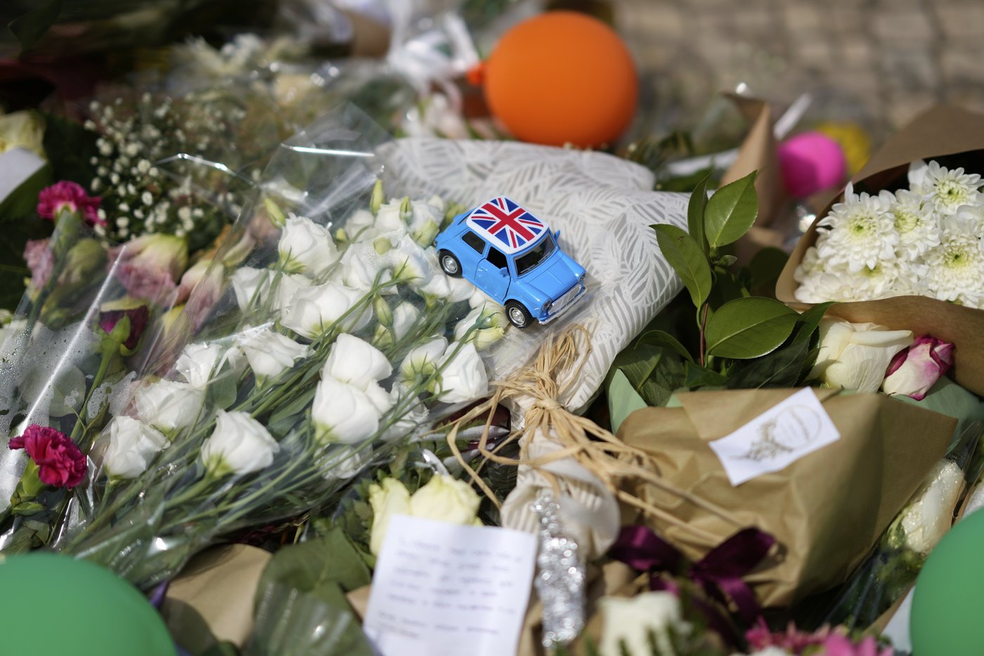 Report on deadly Portugal streetcar derailment describes failure of cable connecting cabins | iNFOnews.ca