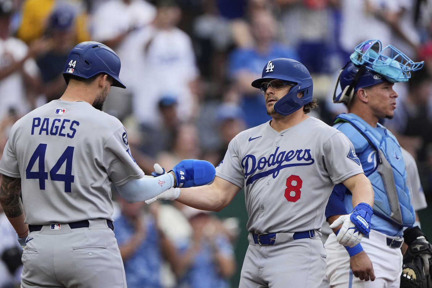 Dodgers' Hernández and Smith homer, Wrobleski pitches 6 innings of 3-hit ball in 5-1 win over Royals | iNFOnews.ca Dodgers' Hernández and Smith homer, Wrobleski pitches 6 innings of 3-hit ball in 5-1 win over Royals | iNFOnews.ca