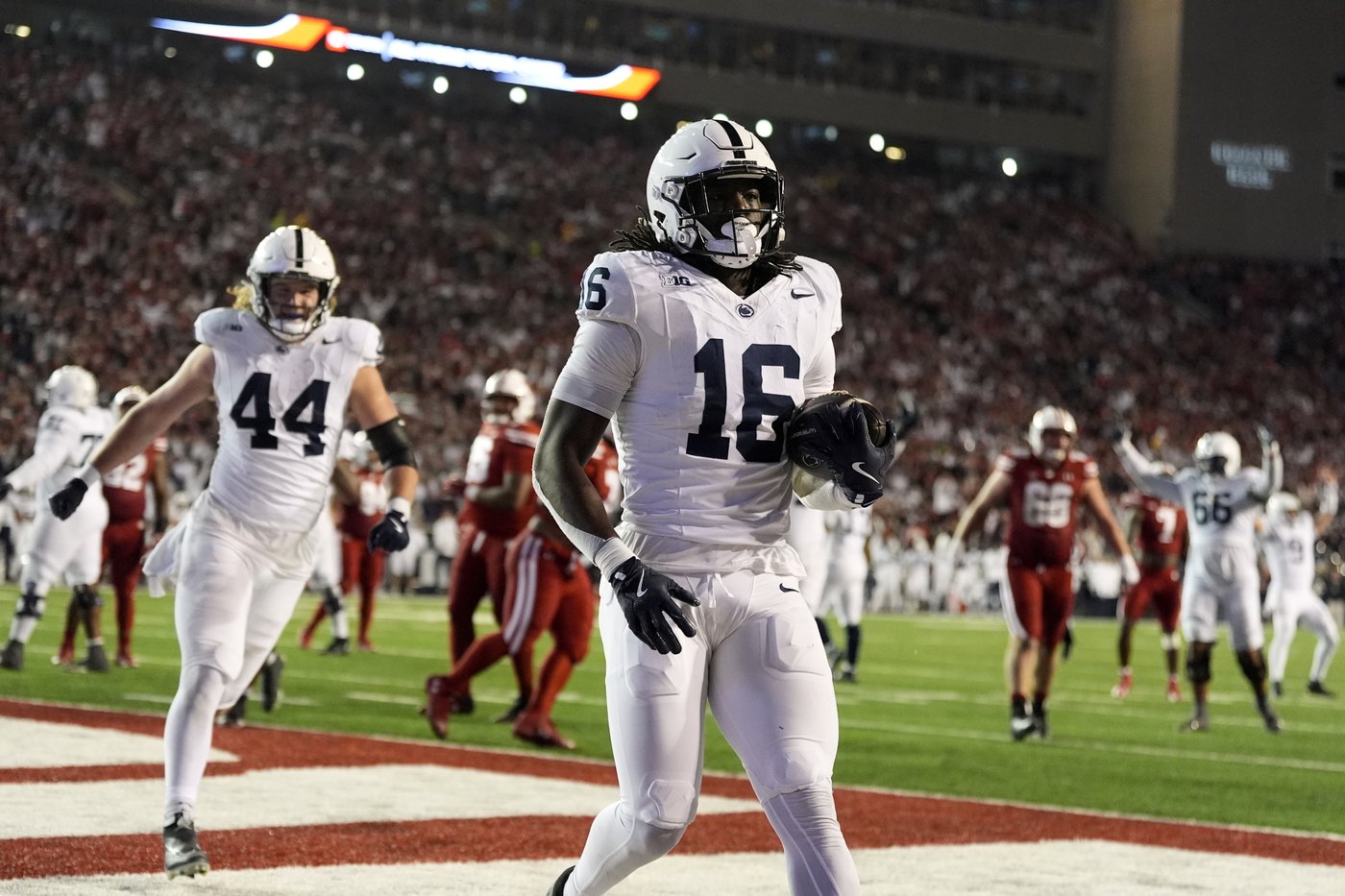 For the 8 remaining unbeatens atop college football, a November to remember may await | iNFOnews.ca