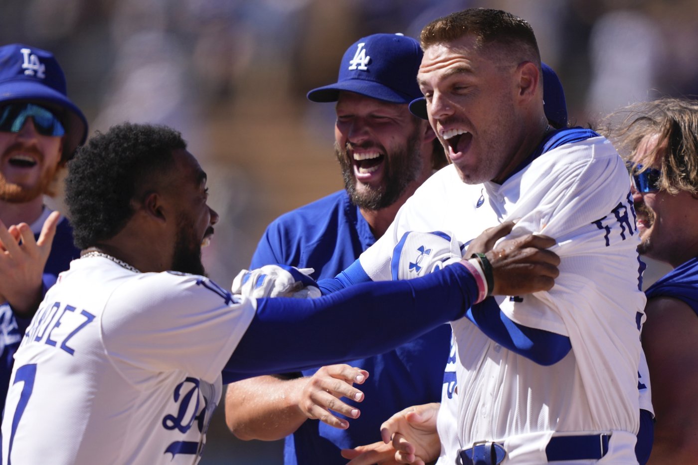 Ohtani homers in 5th straight game, Freeman drives in 2 runs in the 9th as Dodgers beat Twins 4-3 | iNFOnews.ca