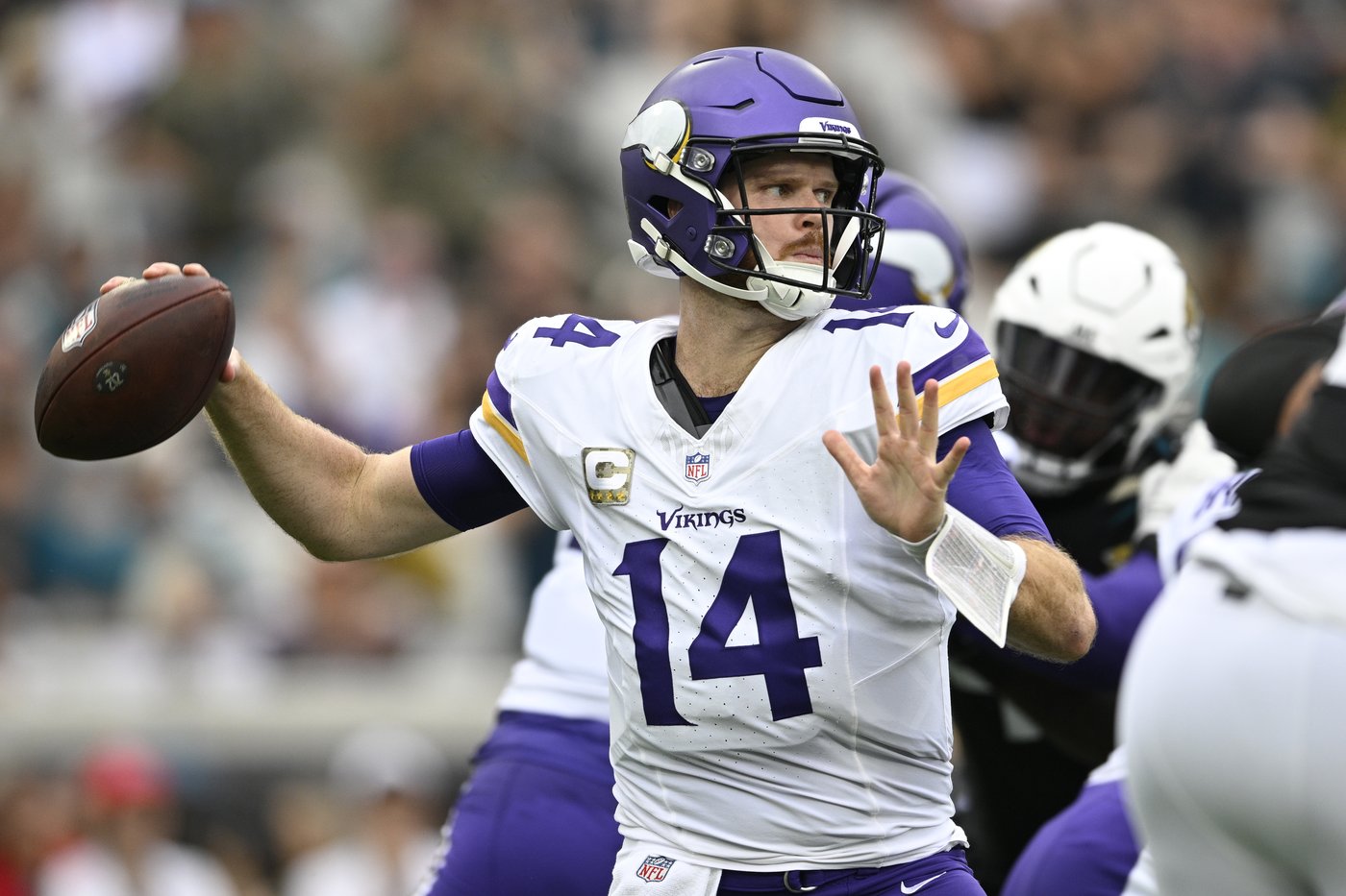 The Vikings are still winning despite Sam Darnold's recent spate of interceptions | iNFOnews.ca