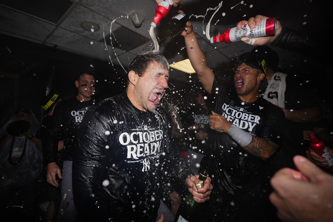 Yankees clinch playoff berth by beating Mariners 2-1 in 10 innings | iNFOnews.ca