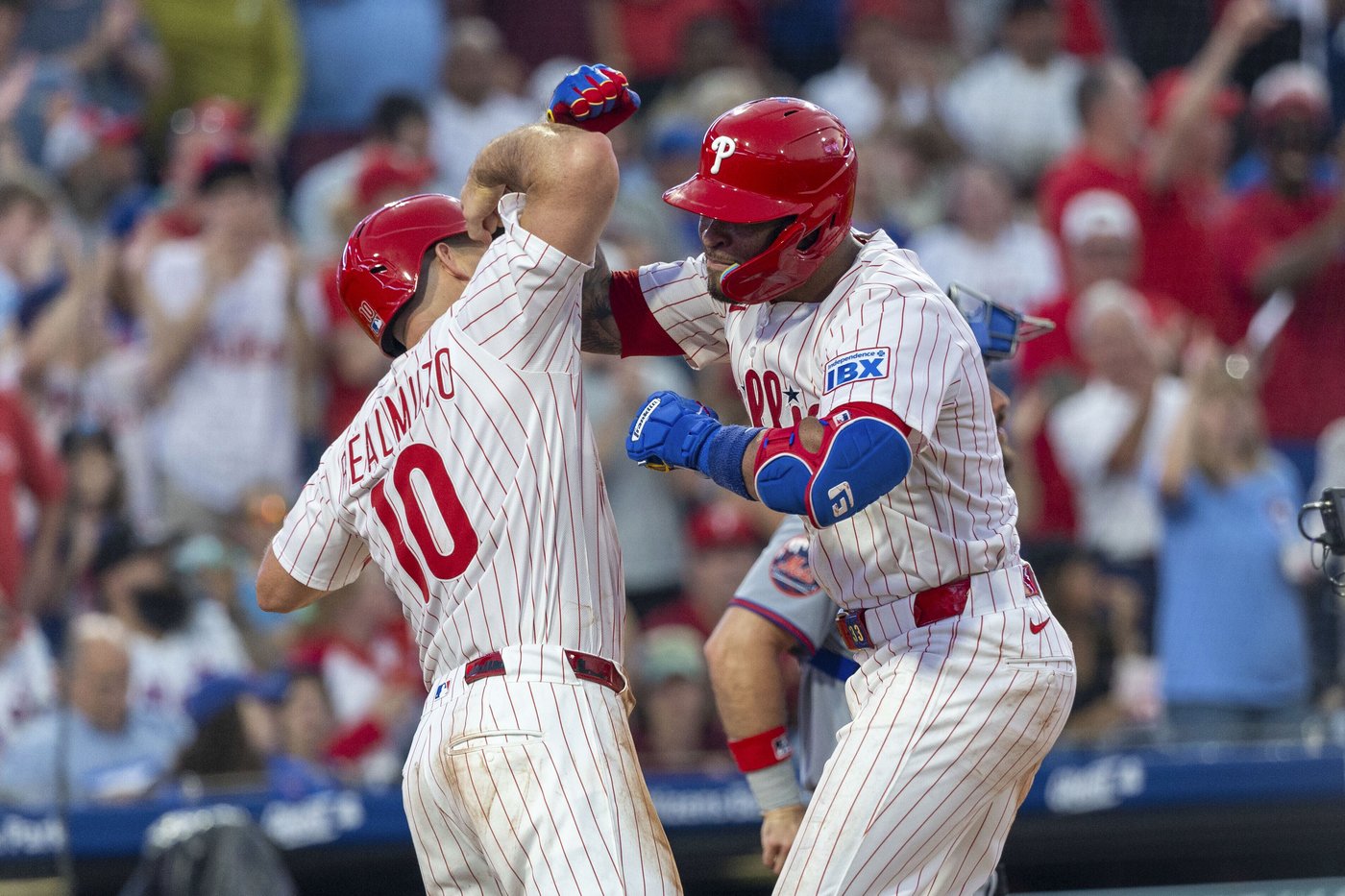 Phillies beat Mets 7-1 to reclaim first place in NL East | iNFOnews.ca
