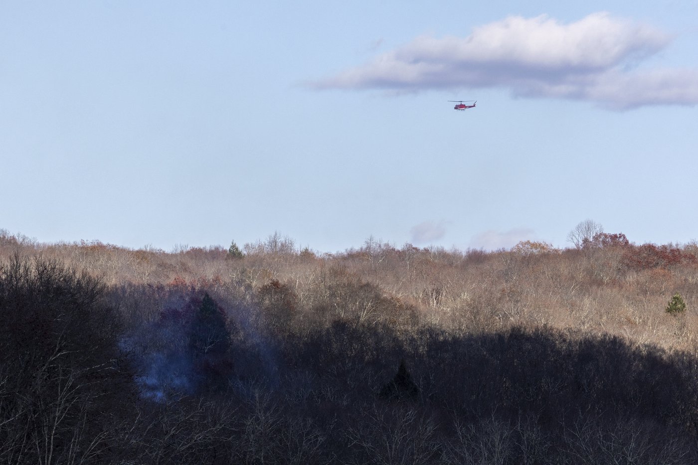 Fire crews on both US coasts battle wildfires | iNFOnews.ca Fire crews on both US coasts battle wildfires | iNFOnews.ca