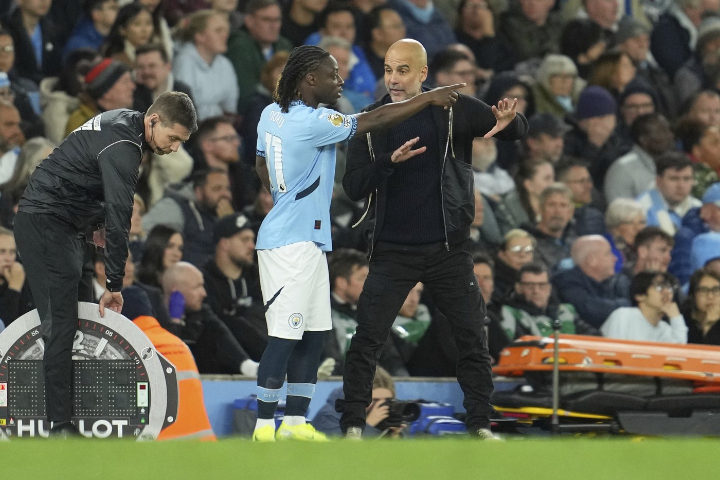 Man City scores late winner to beat Aston Villa 2-1 and boost Champions League hopes | iNFOnews.ca Man City scores late winner to beat Aston Villa 2-1 and boost Champions League hopes | iNFOnews.ca