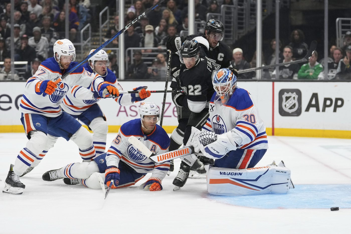Pickard's poised play gives Edmonton Oilers confidence in first-round series | iNFOnews.ca Pickard's poised play gives Edmonton Oilers confidence in first-round series | iNFOnews.ca