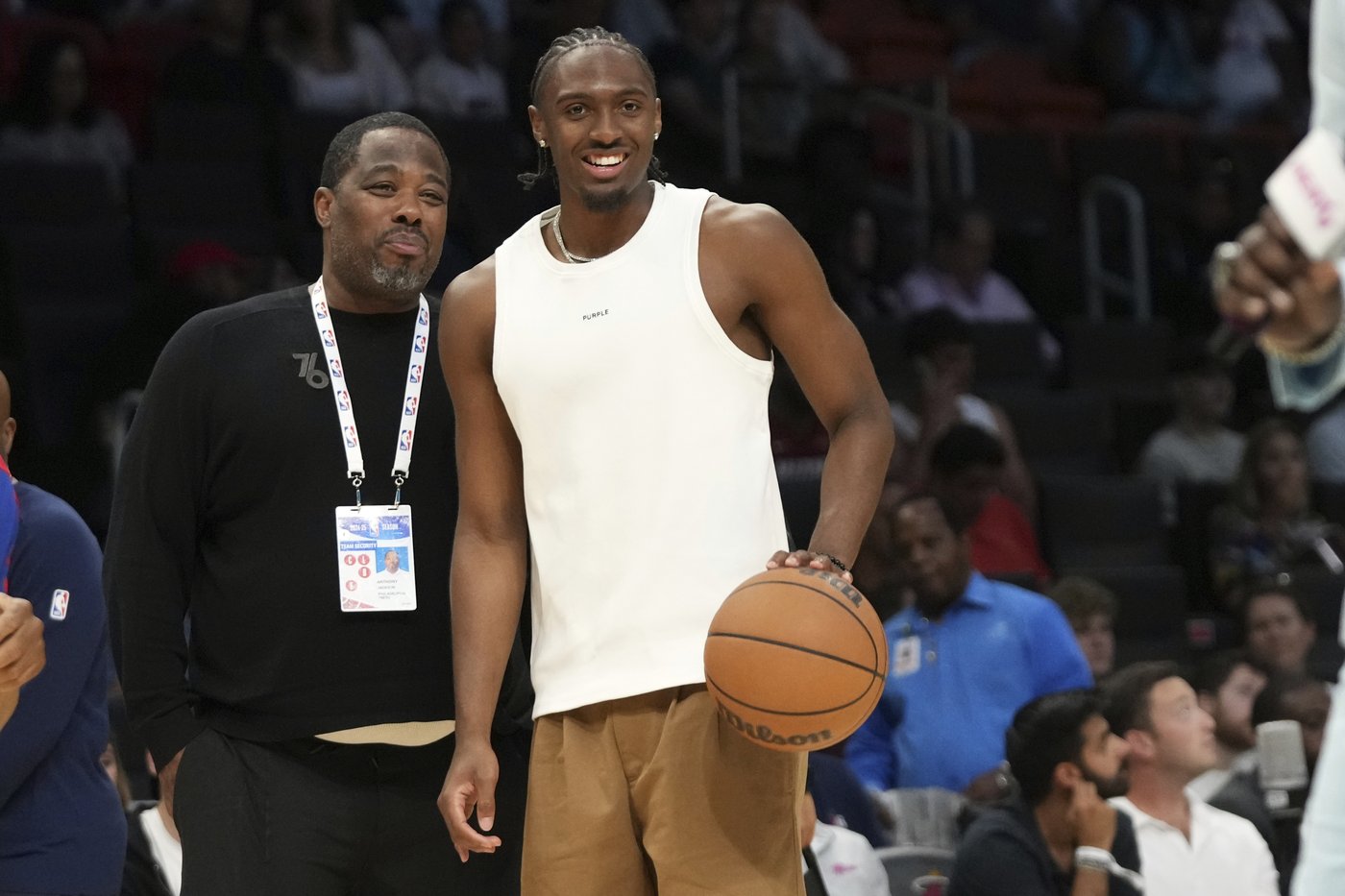 Maxey re-injures finger and will miss remaining games this season for the 76ers | iNFOnews.ca Maxey re-injures finger and will miss remaining games this season for the 76ers | iNFOnews.ca