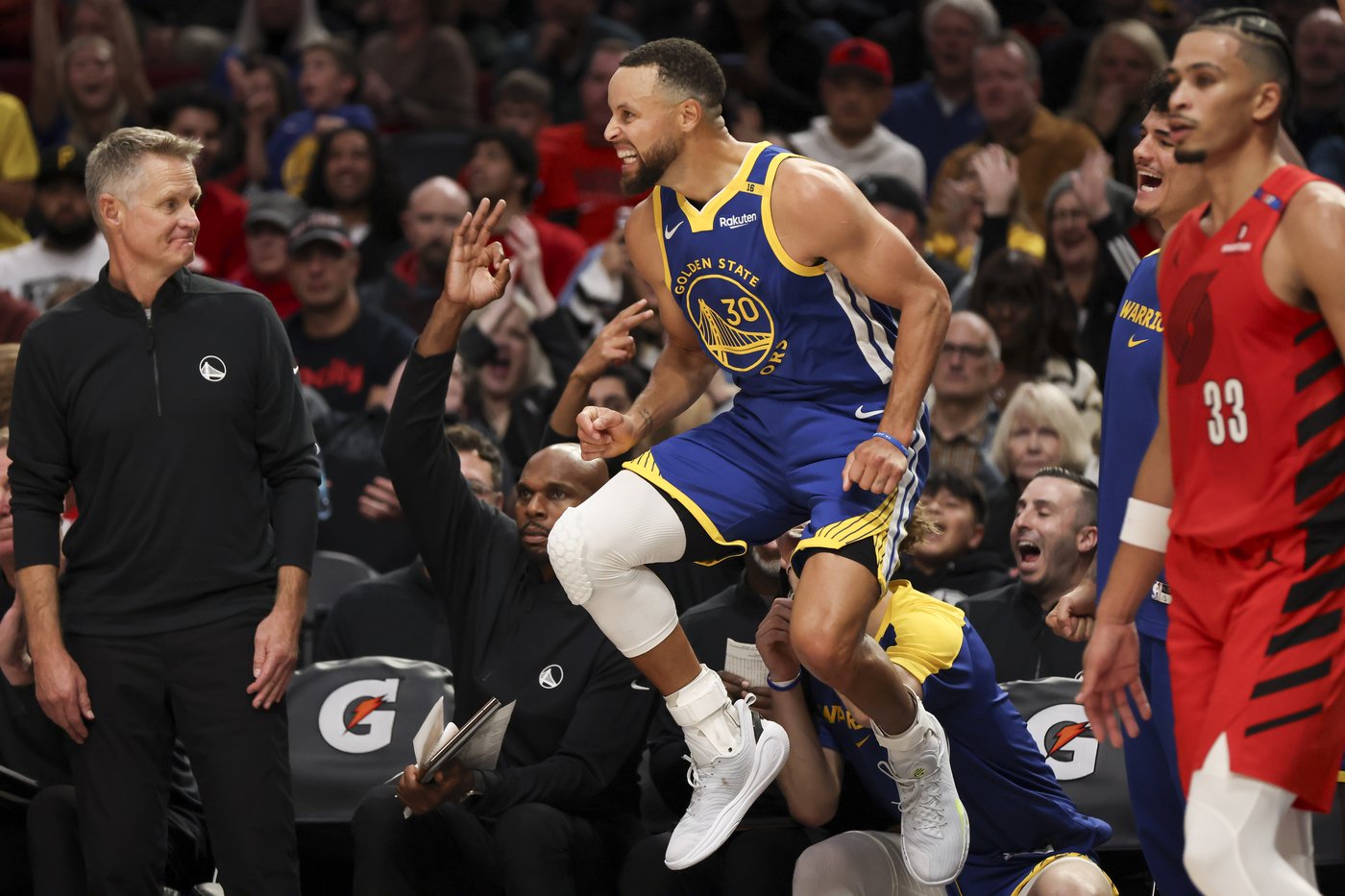 Curry leads Golden State Warriors in 140-104 season-opening rout of the Portland Trail Blazers | iNFOnews.ca Curry leads Golden State Warriors in 140-104 season-opening rout of the Portland Trail Blazers | iNFOnews.ca