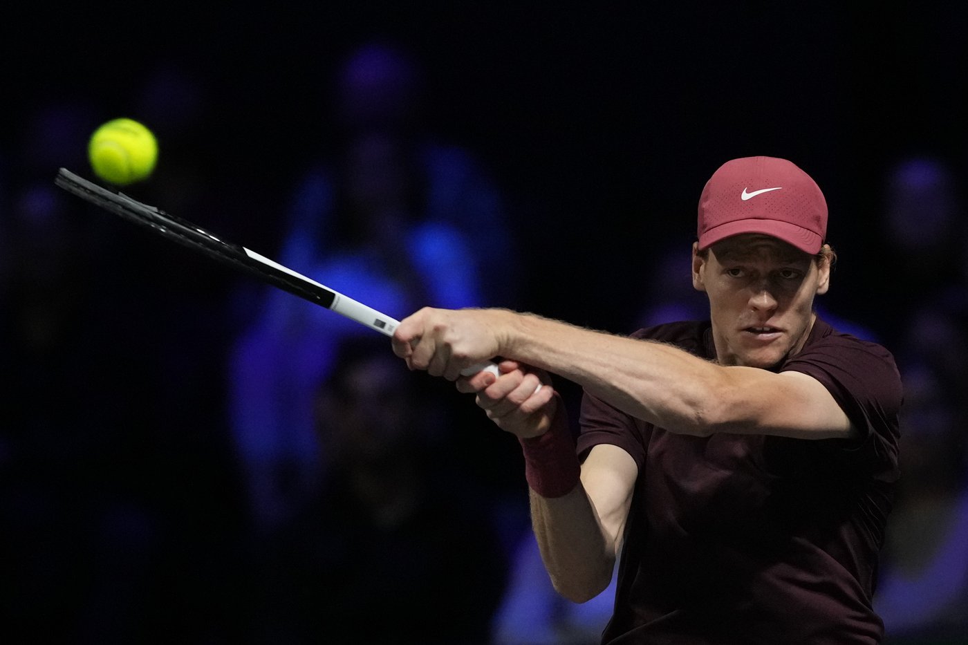 Sinner reclaims No. 1 ranking after beating Auger-Aliassime in Paris Masters final | iNFOnews.ca