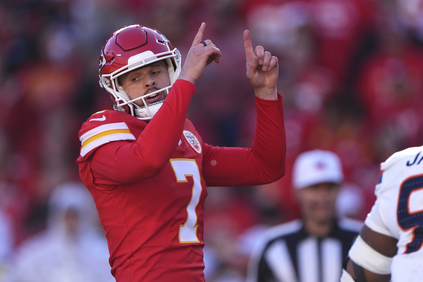 Chiefs K Harrison Butker has meniscus surgery in left, non-kicking knee, could be back this season | iNFOnews.ca Chiefs K Harrison Butker has meniscus surgery in left, non-kicking knee, could be back this season | iNFOnews.ca