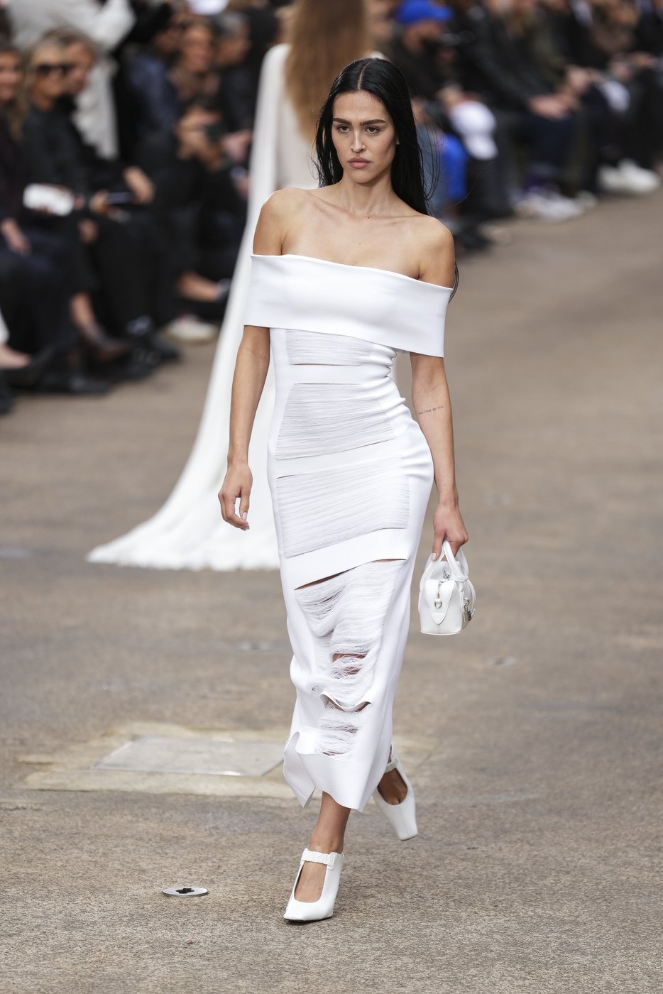 Balenciaga upturns luxury in Paris as McCartney puts on high-octane fashion with playful, eco twist | iNFOnews.ca Balenciaga upturns luxury in Paris as McCartney puts on high-octane fashion with playful, eco twist | iNFOnews.ca