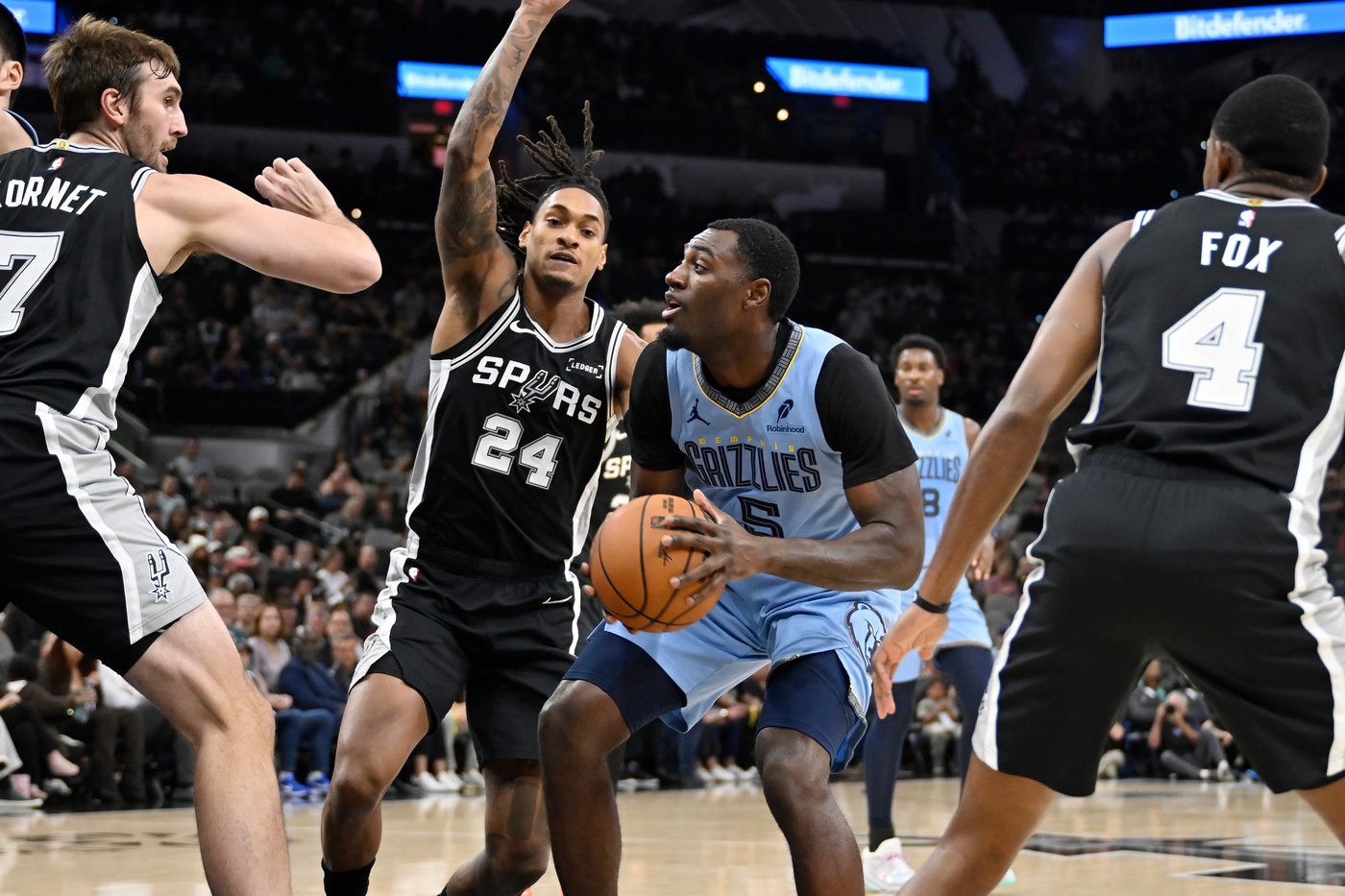 Fox, Barnes lead Spurs past Grizzlies 111-101 in a battle without stars Wembanyama, Morant | iNFOnews.ca Fox, Barnes lead Spurs past Grizzlies 111-101 in a battle without stars Wembanyama, Morant | iNFOnews.ca