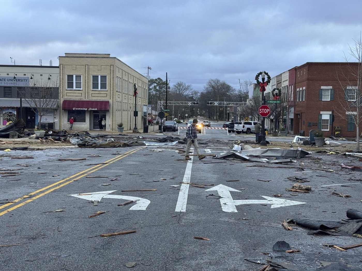 Tornadoes in Texas and Mississippi kill 2 and injure 6 as severe weather system moves east | iNFOnews.ca Tornadoes in Texas and Mississippi kill 2 and injure 6 as severe weather system moves east | iNFOnews.ca