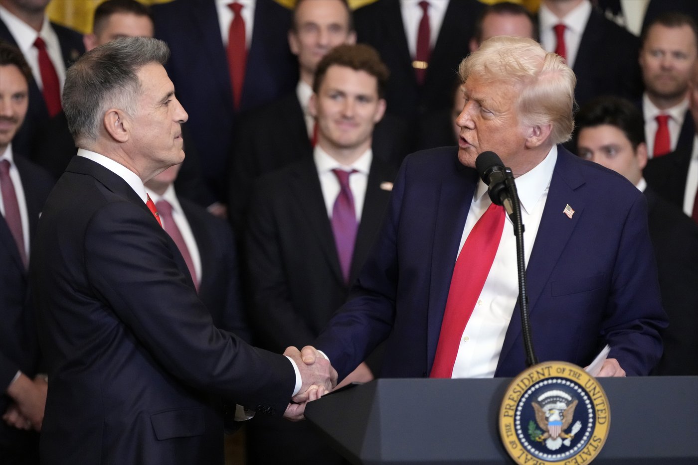 Trump sticks to hockey, avoids tariff talks during Stanley Cup champion Florida Panthers' visit | iNFOnews.ca