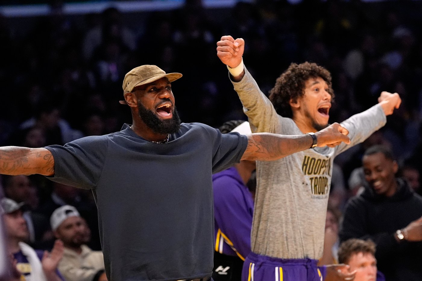 LeBron James takes crucial step toward returning to Lakers, practices with G-League team | iNFOnews.ca