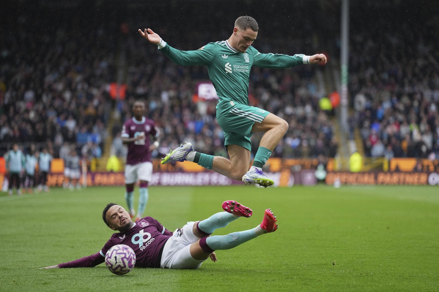 Liverpool's Isak and Wirtz on the bench for Merseyside derby against Everton | iNFOnews.ca