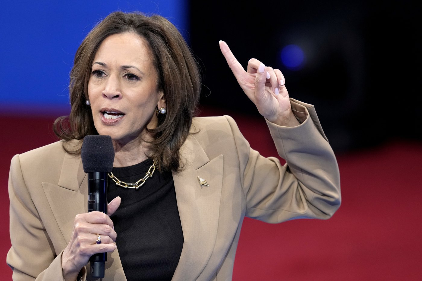 The Latest: Harris says it's not time to 'play politics' over hurricane recovery | iNFOnews.ca The Latest: Harris says it's not time to 'play politics' over hurricane recovery | iNFOnews.ca