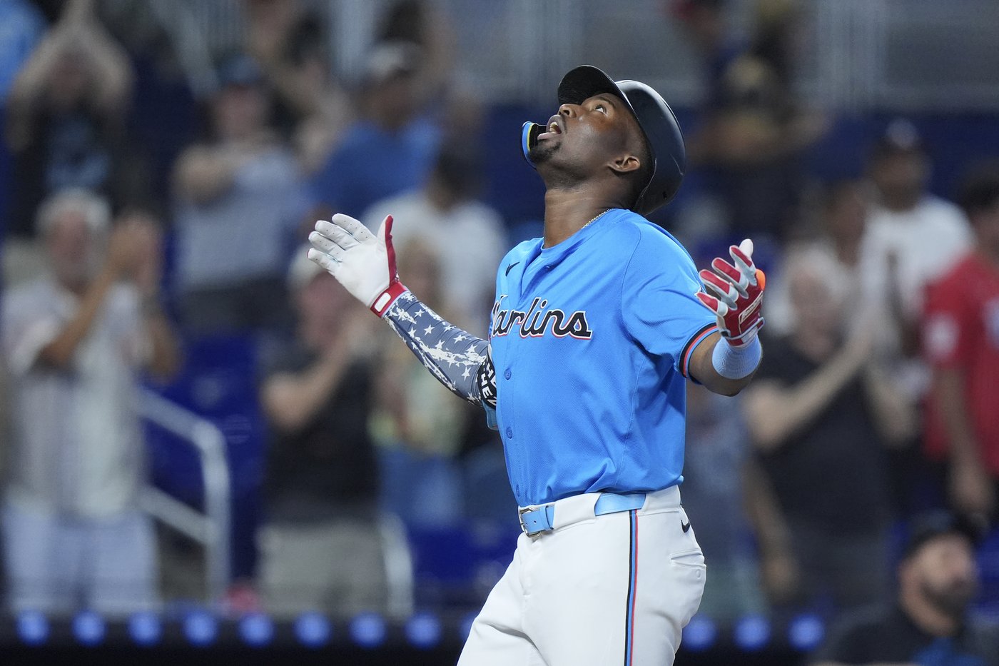 Albies, Urshela homer as Braves edge Marlins 5-4 | iNFOnews.ca