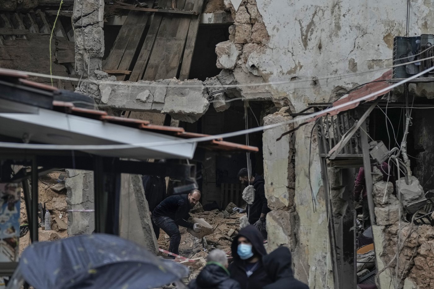 US envoy says Israel-Hezbollah truce is 'within our grasp' as Gaza food crisis worsens after looting | iNFOnews.ca US envoy says Israel-Hezbollah truce is 'within our grasp' as Gaza food crisis worsens after looting | iNFOnews.ca