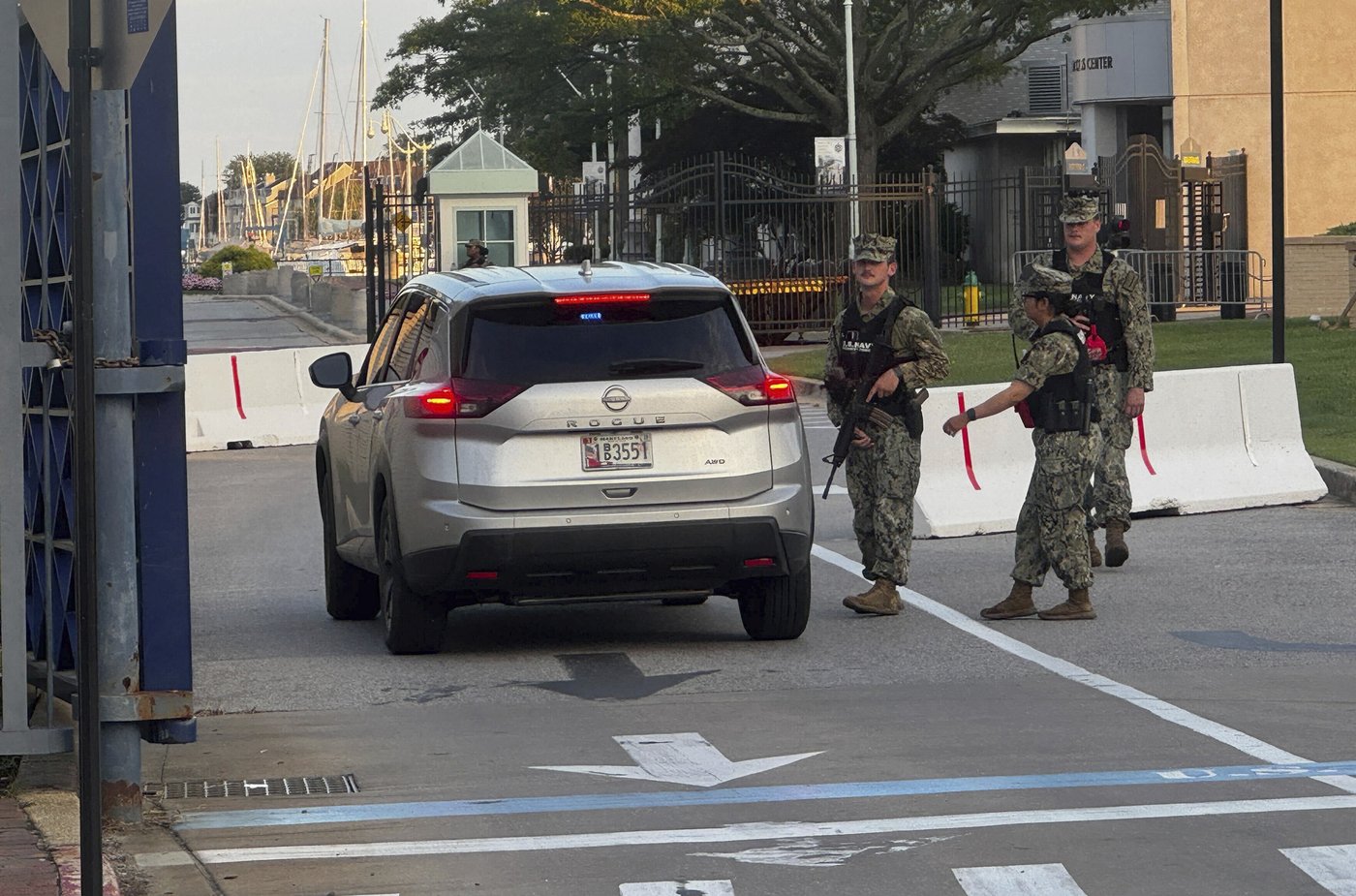 Officials clear building at US Naval Academy following reports of threats, 1 person injured | iNFOnews.ca