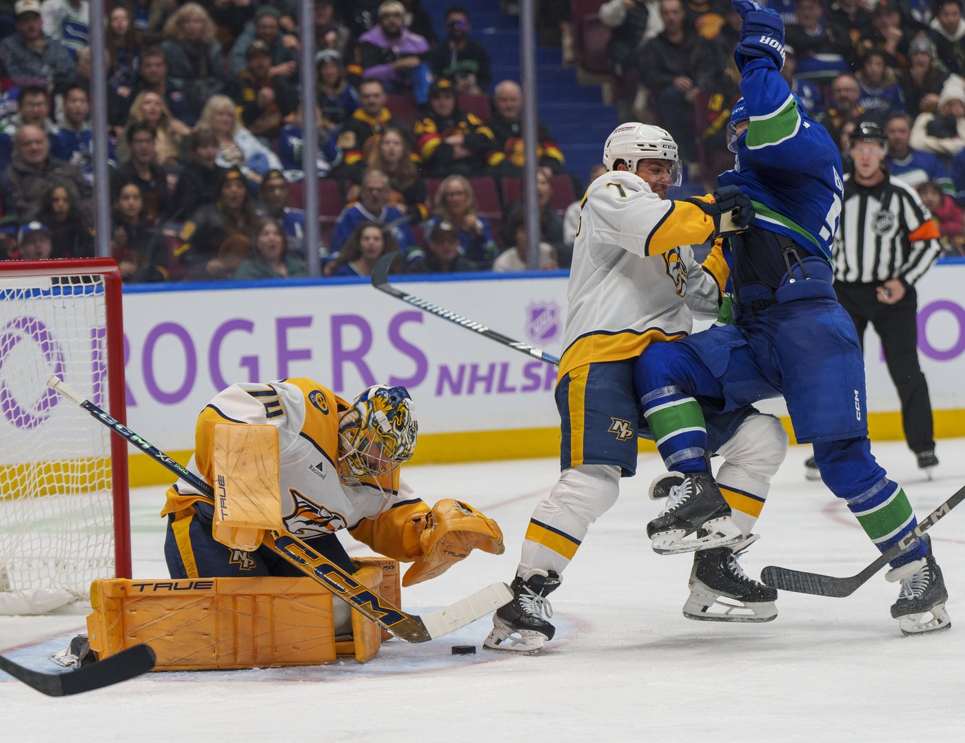 Steven Stamkos scores twice, powers Predators to 5-3 win over Canucks | iNFOnews.ca Steven Stamkos scores twice, powers Predators to 5-3 win over Canucks | iNFOnews.ca