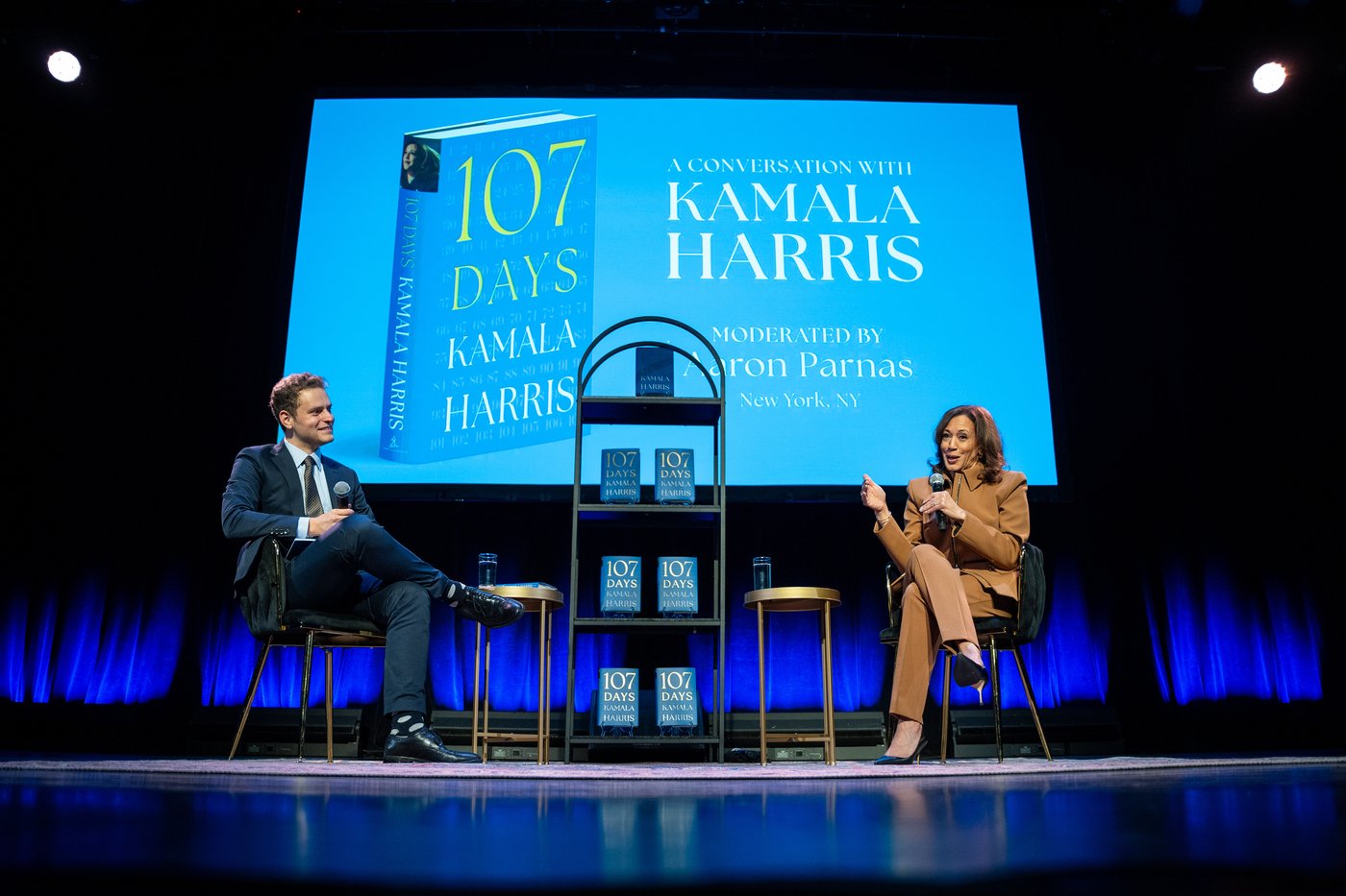 Harris faces protesters, condemns Israel's war in Gaza on first night of book tour | iNFOnews.ca Harris faces protesters, condemns Israel's war in Gaza on first night of book tour | iNFOnews.ca