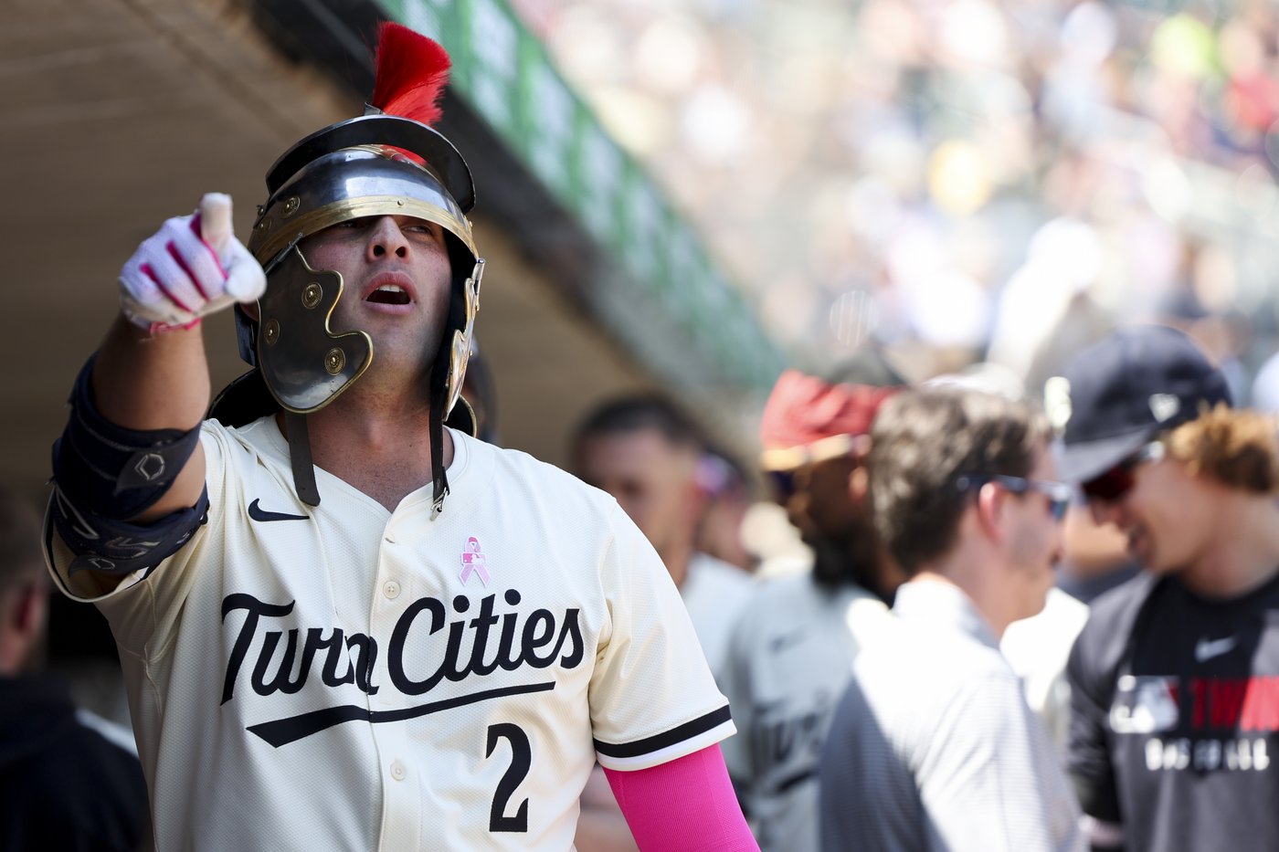 Twins win 8th straight, beating Giants 7-6 on Keirsey's RBI single in 10th | iNFOnews.ca