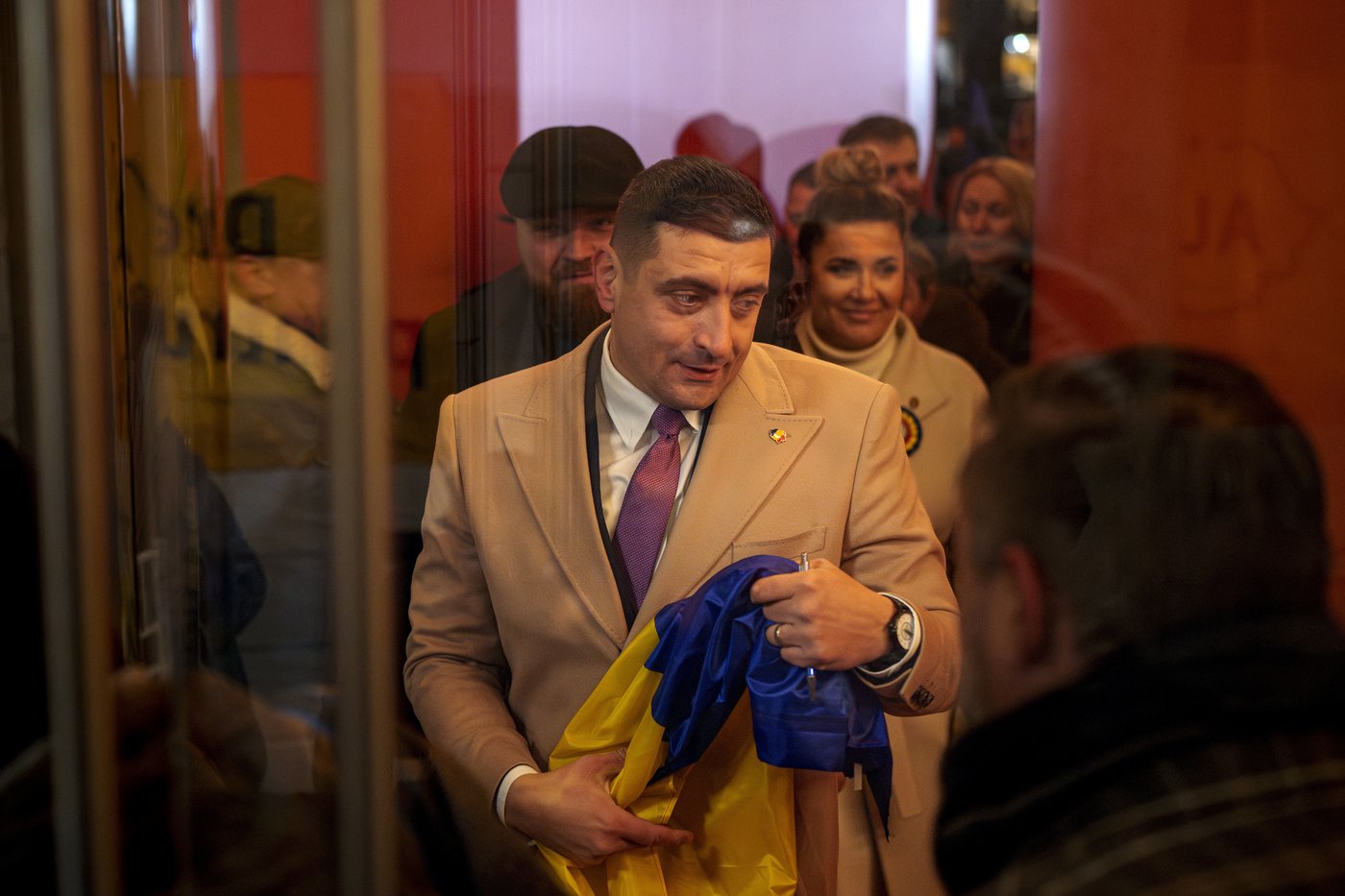 Romania’s leftists set to top polls in parliamentary election, but far-right populists see big gains | iNFOnews.ca Romania’s leftists set to top polls in parliamentary election, but far-right populists see big gains | iNFOnews.ca