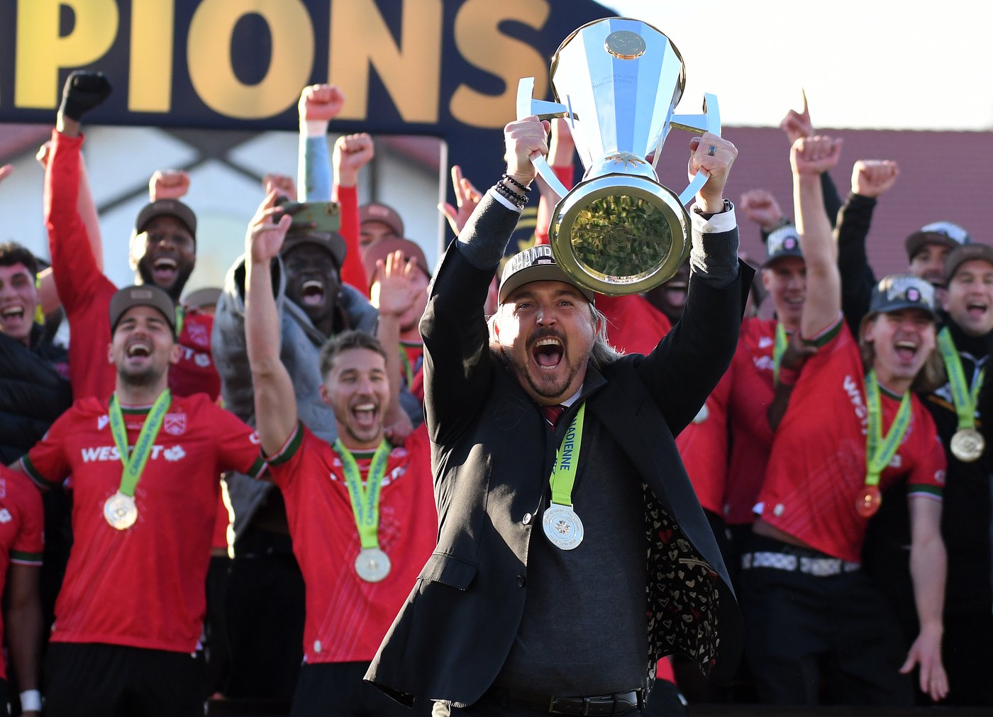 Cavalry FC able to continue pre-season camp in California despite nearby wildfires | iNFOnews.ca