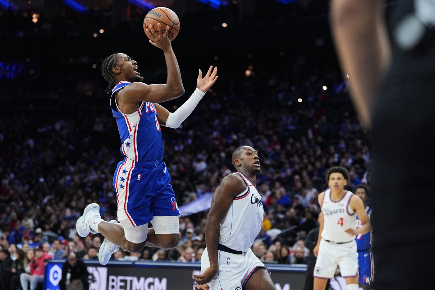Tyrese Maxey and 76ers rally for 110-108 win over James Harden and Clippers | iNFOnews.ca