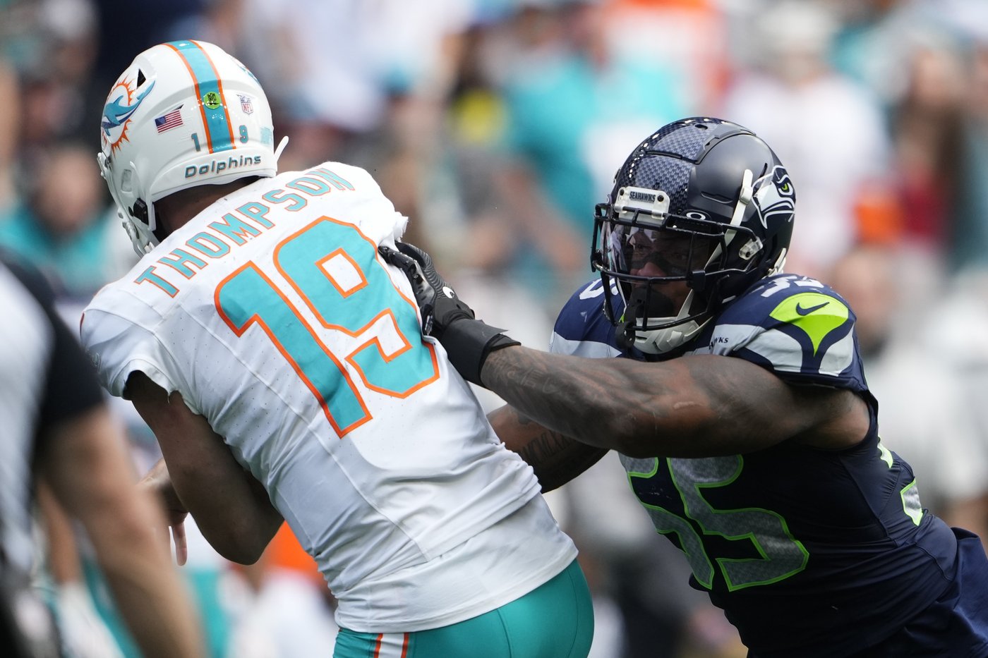 Seahawks roll to 24-3 win over Dolphins as Miami deals with another QB injury | iNFOnews.ca Seahawks roll to 24-3 win over Dolphins as Miami deals with another QB injury | iNFOnews.ca