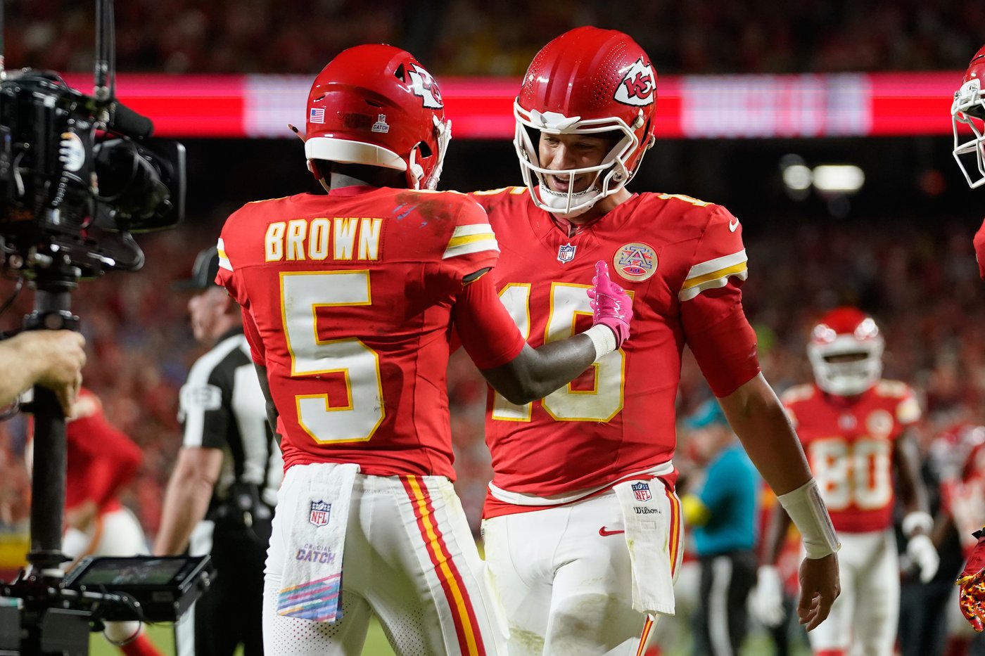 Mahomes leads the Chiefs to a 30-17 victory over Lions, and a fistfight erupts at the finish | iNFOnews.ca Mahomes leads the Chiefs to a 30-17 victory over Lions, and a fistfight erupts at the finish | iNFOnews.ca
