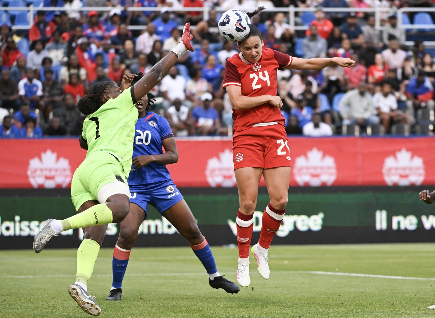 Canadian women fall one spot to No. 8 in FIFA rankings while Brazil climbs to fourth | iNFOnews.ca Canadian women fall one spot to No. 8 in FIFA rankings while Brazil climbs to fourth | iNFOnews.ca