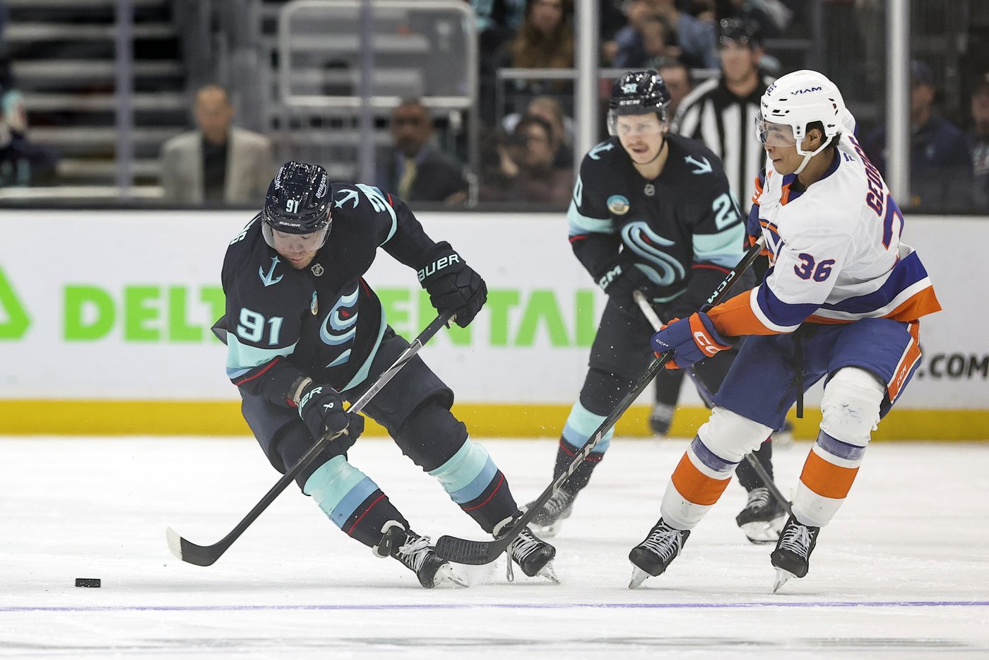 Oleksiak gets tiebreaking goal late in 3rd period, Kraken beat Islanders 3-2 for 4th straight win | iNFOnews.ca Oleksiak gets tiebreaking goal late in 3rd period, Kraken beat Islanders 3-2 for 4th straight win | iNFOnews.ca