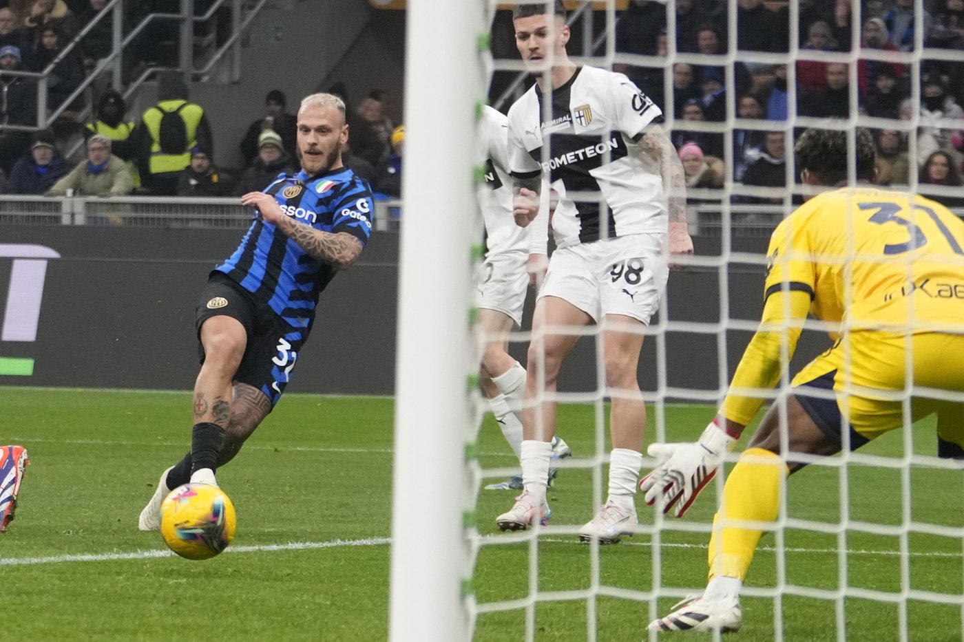 Atalanta tops Serie A after late win over AC Milan while Inter goes 13 games unbeaten | iNFOnews.ca