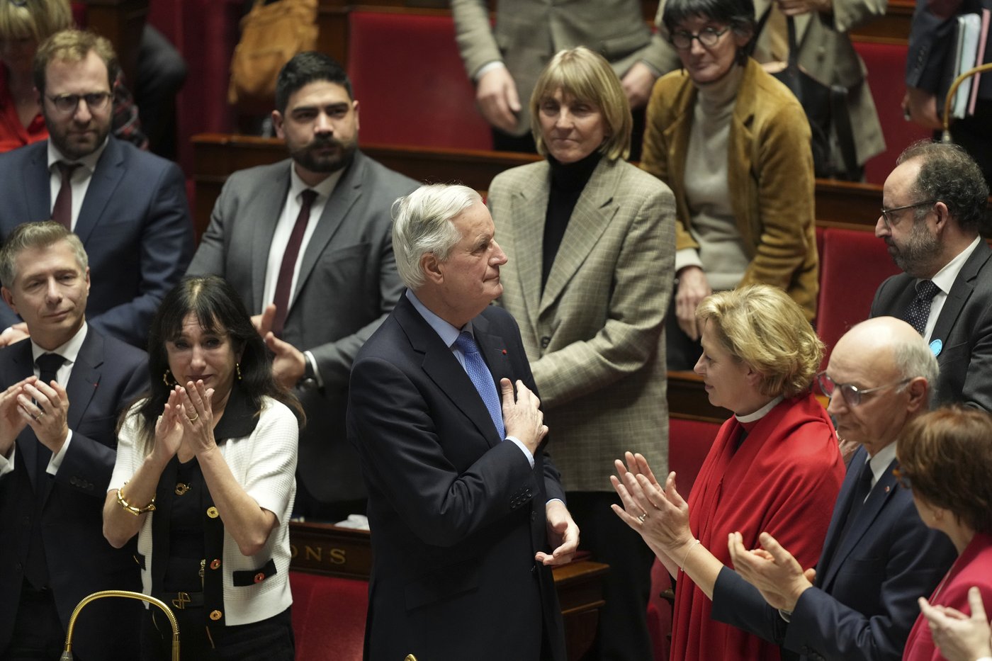 French lawmakers vote to oust prime minister in the first successful no-confidence vote since 1962 | iNFOnews.ca