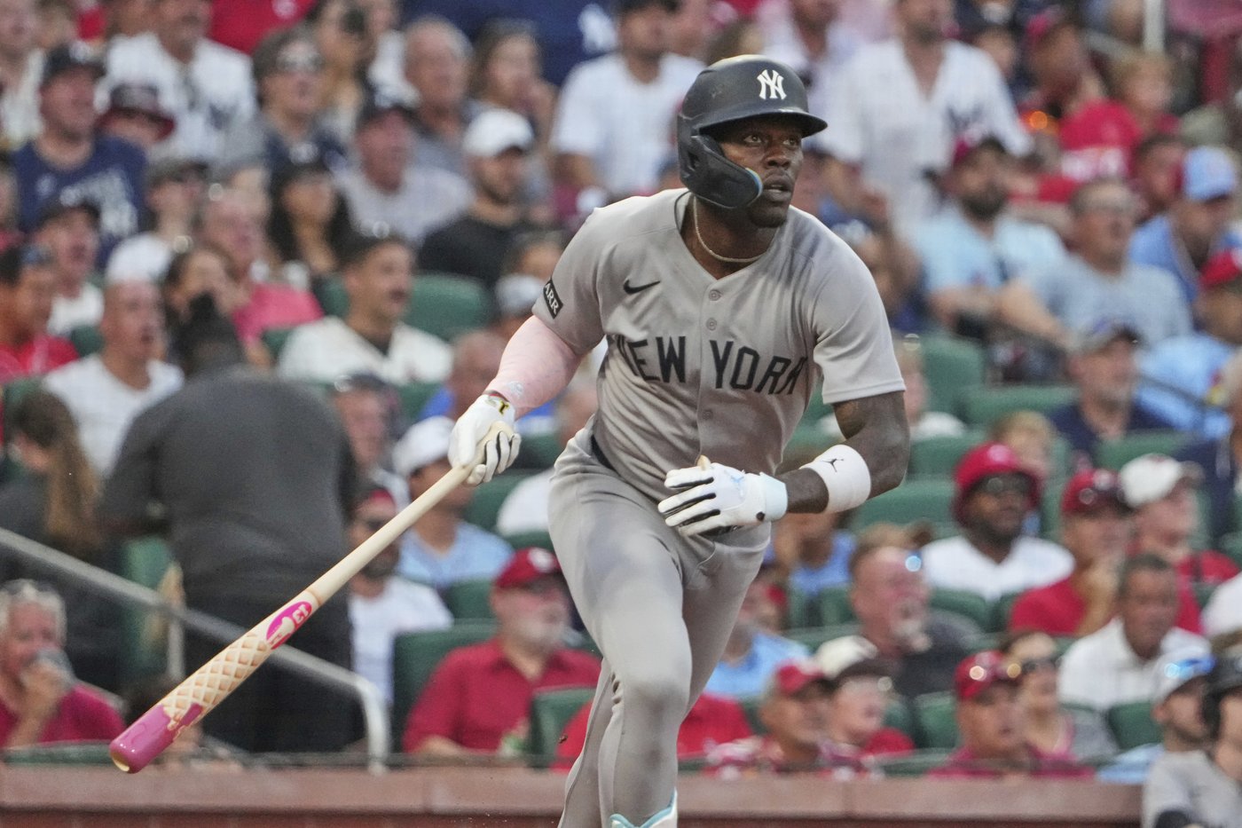 Jazz Chisholm homers to help Yankees send Cardinals to their 3rd straight loss 4-3 | iNFOnews.ca