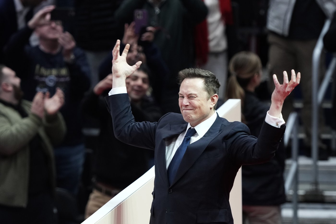 Musk is a 'special government employee,' the White House confirms | iNFOnews.ca