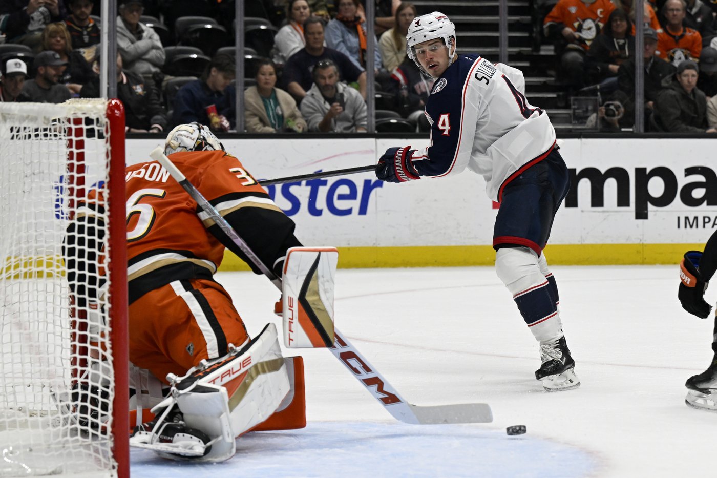 Ducks end four-game skid with 4-2 victory over Blue Jackets in John Gibson's return | iNFOnews.ca Ducks end four-game skid with 4-2 victory over Blue Jackets in John Gibson's return | iNFOnews.ca