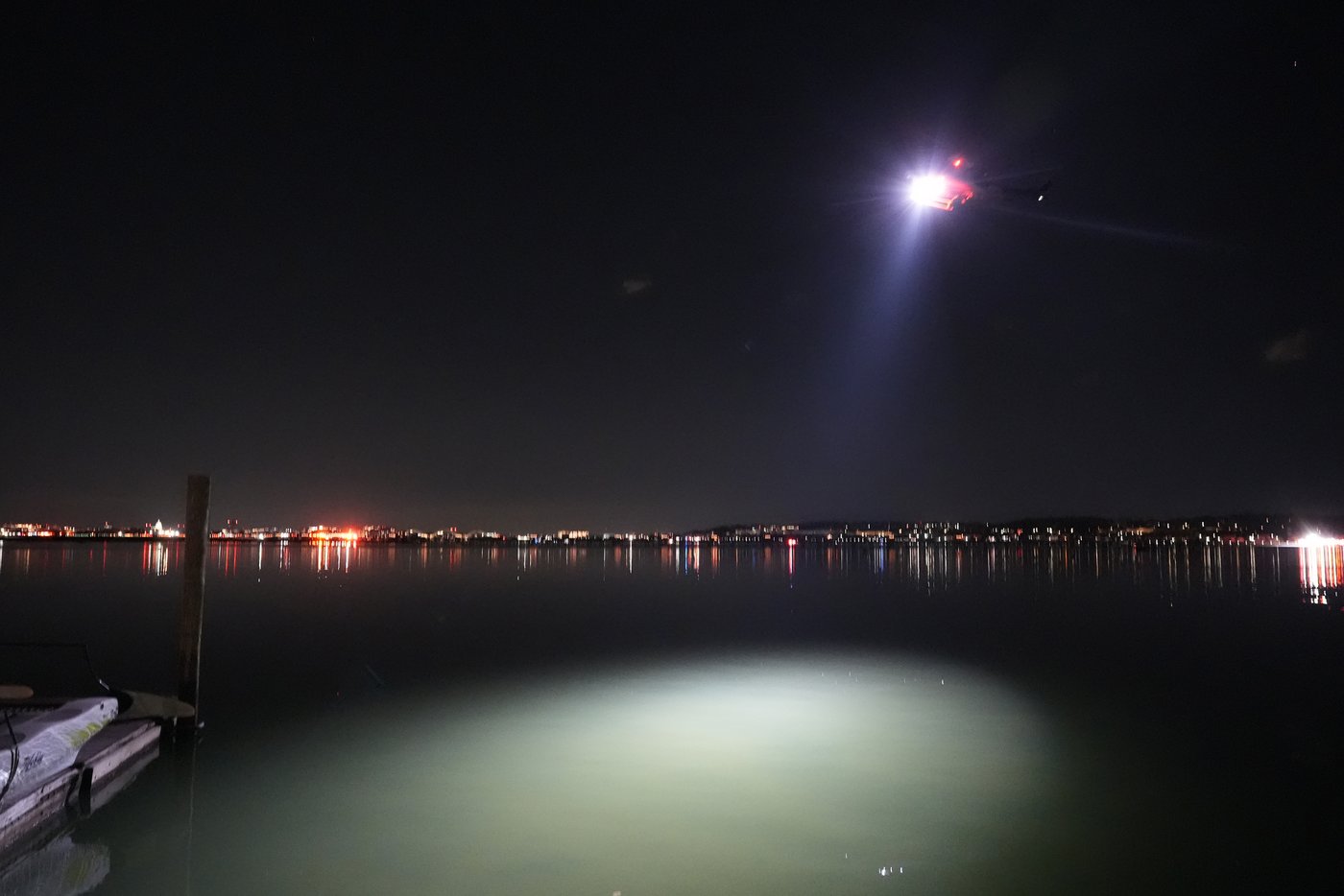 Passenger jet with 64 aboard collides with Army helicopter while landing at Reagan Airport near DC | iNFOnews.ca Passenger jet with 64 aboard collides with Army helicopter while landing at Reagan Airport near DC | iNFOnews.ca