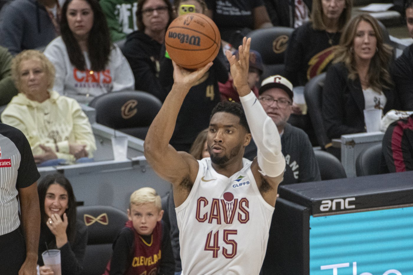Evan Mobley scores 23 points and Cavaliers rally past Nets 105-100 to remain perfect at 11-0 | iNFOnews.ca Evan Mobley scores 23 points and Cavaliers rally past Nets 105-100 to remain perfect at 11-0 | iNFOnews.ca
