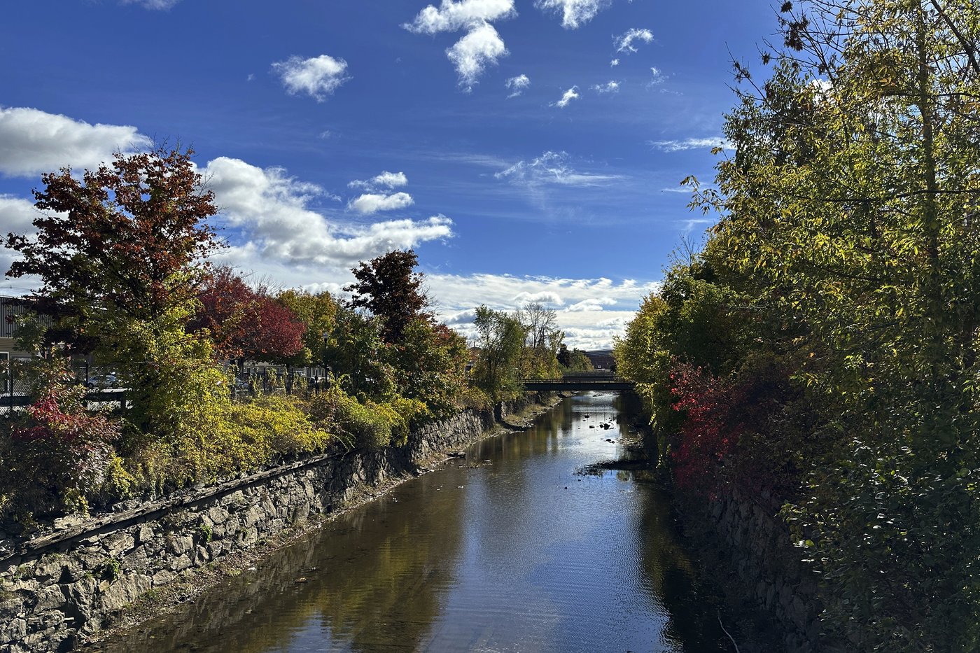 Leaf-peepers are flocking to see New England's brilliant fall colors | iNFOnews.ca Leaf-peepers are flocking to see New England's brilliant fall colors | iNFOnews.ca